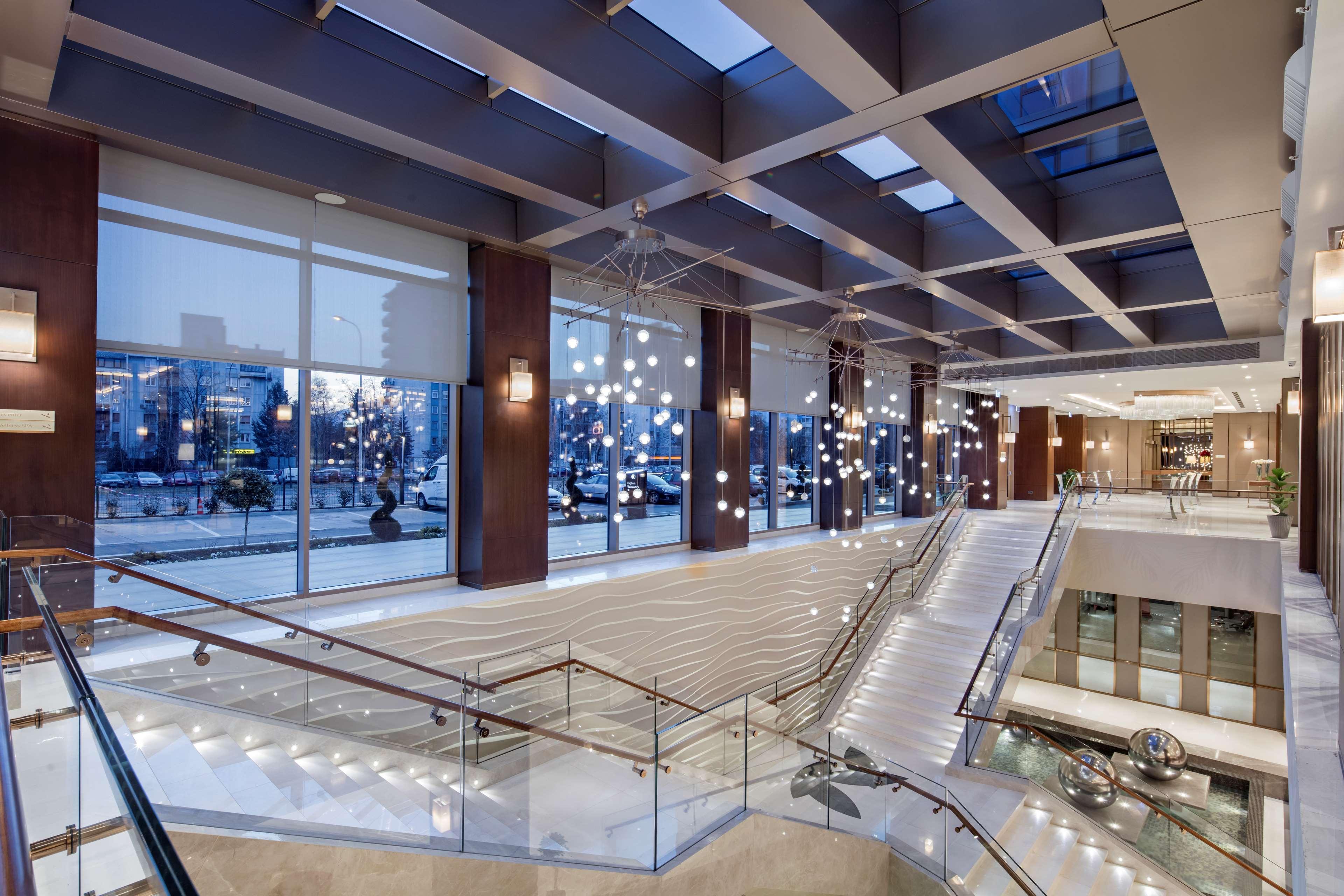 Doubletree By Hilton Skopje Exterior foto The interior of the hotel