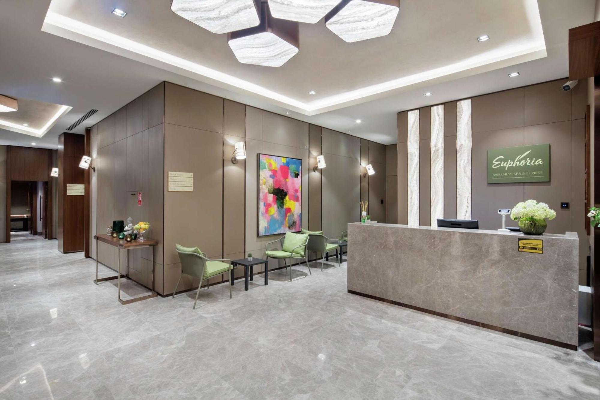 Doubletree By Hilton Skopje Exterior foto Reception