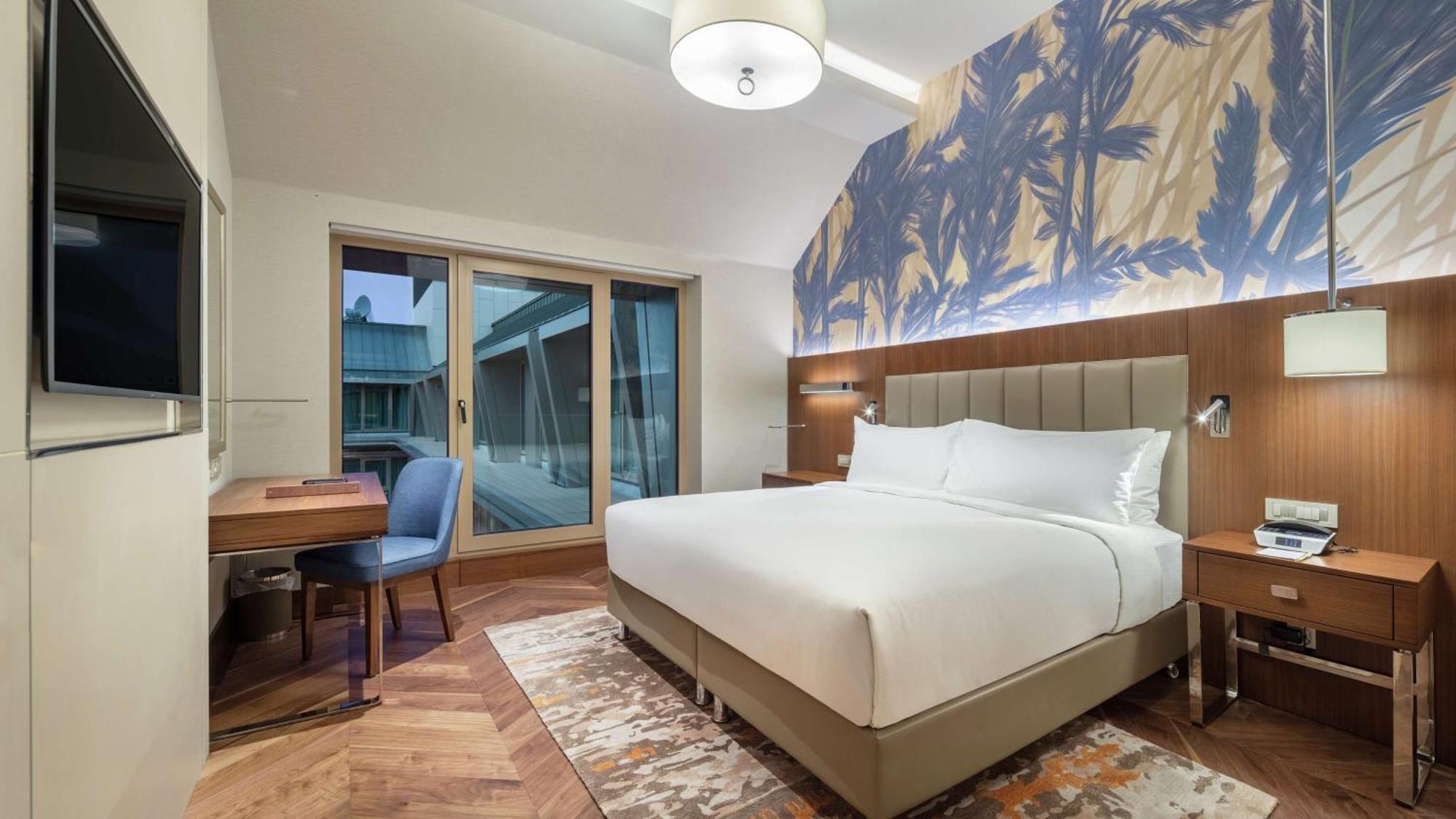 Doubletree By Hilton Skopje Exterior foto A bedroom at the hotel