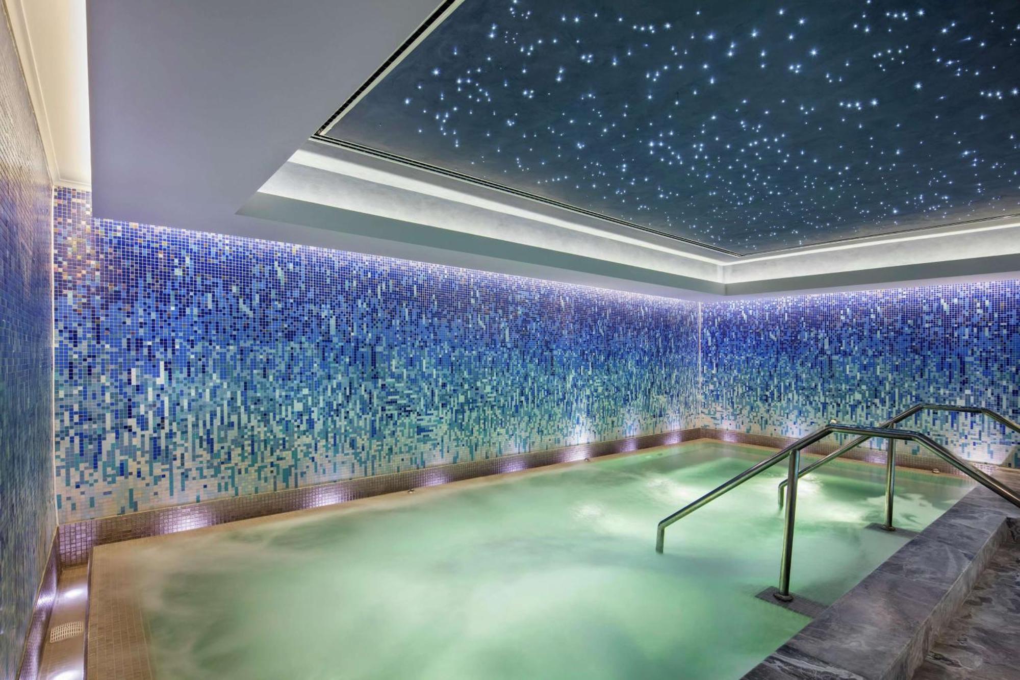Doubletree By Hilton Skopje Exterior foto The spa at The Ivy Spa